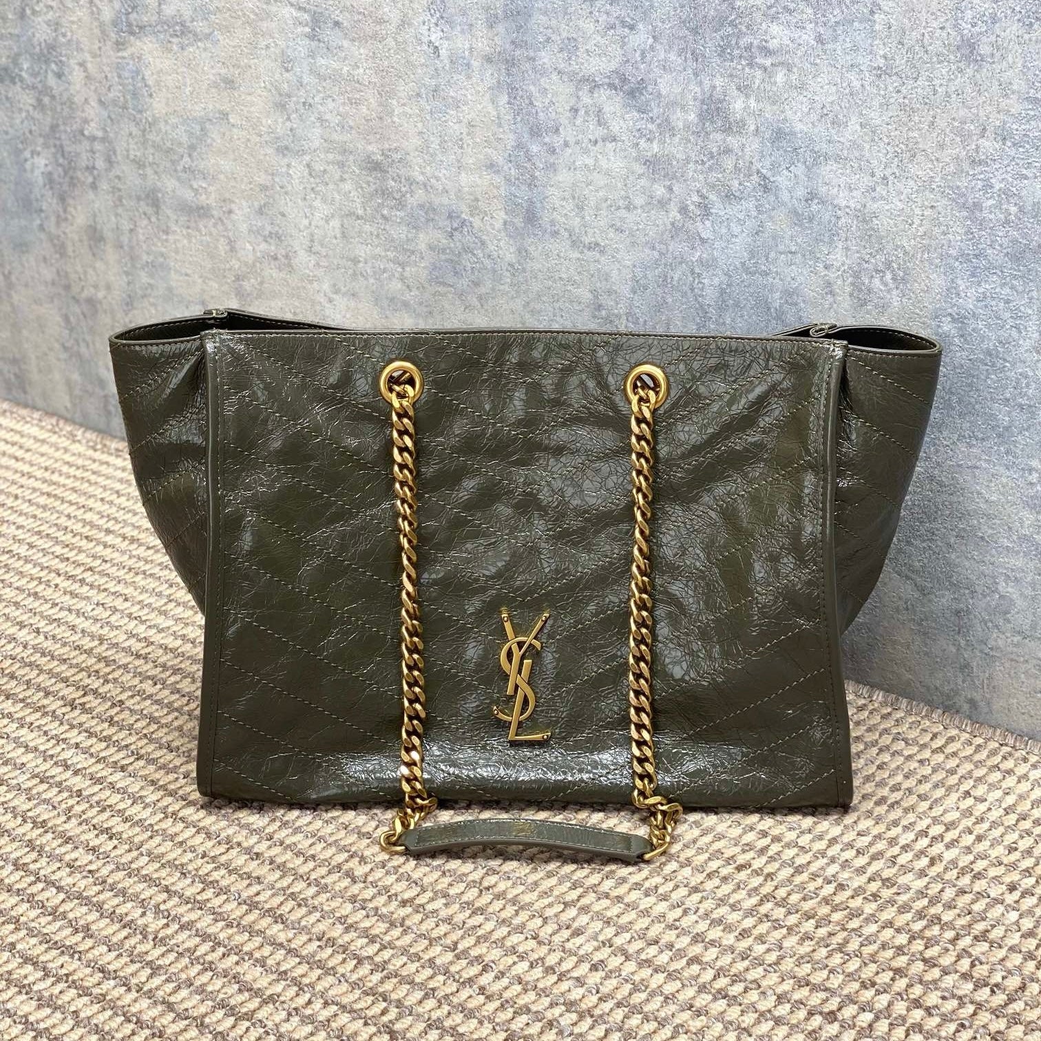 Saint Laurent Niki Shopping In Vintage Leather