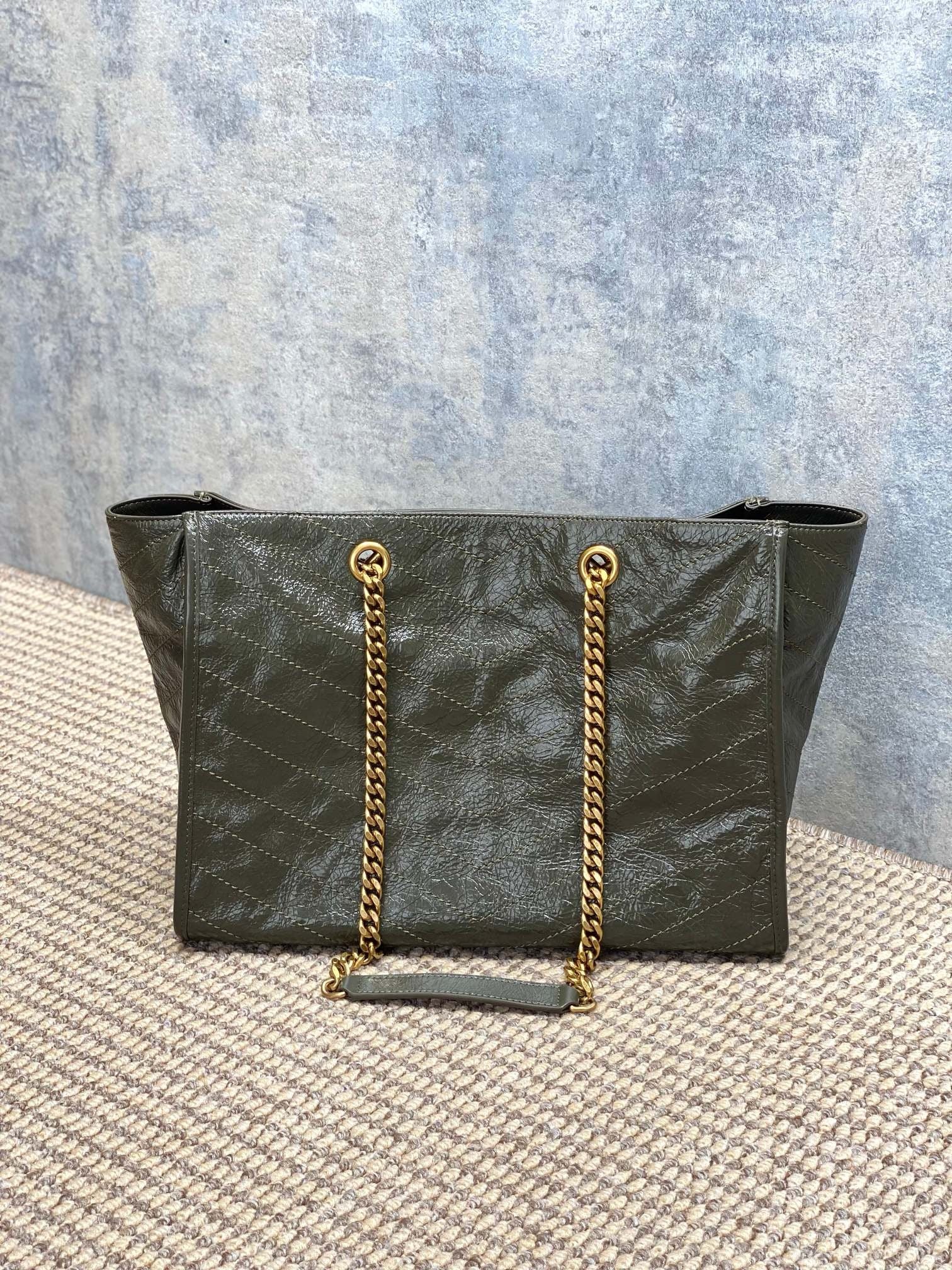Saint Laurent Niki Shopping In Vintage Leather