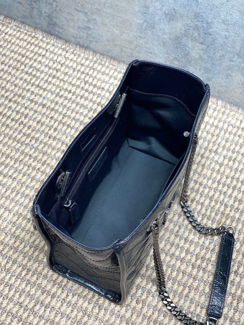 Saint Laurent Niki Small Shopping In Vintage Leather