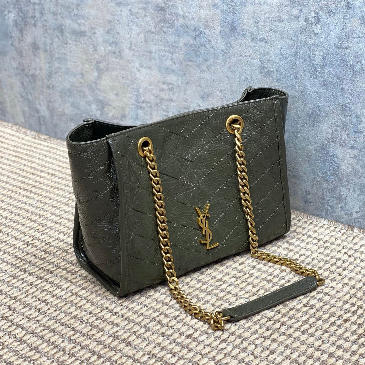 Saint Laurent Niki Small Shopping In Vintage Leather