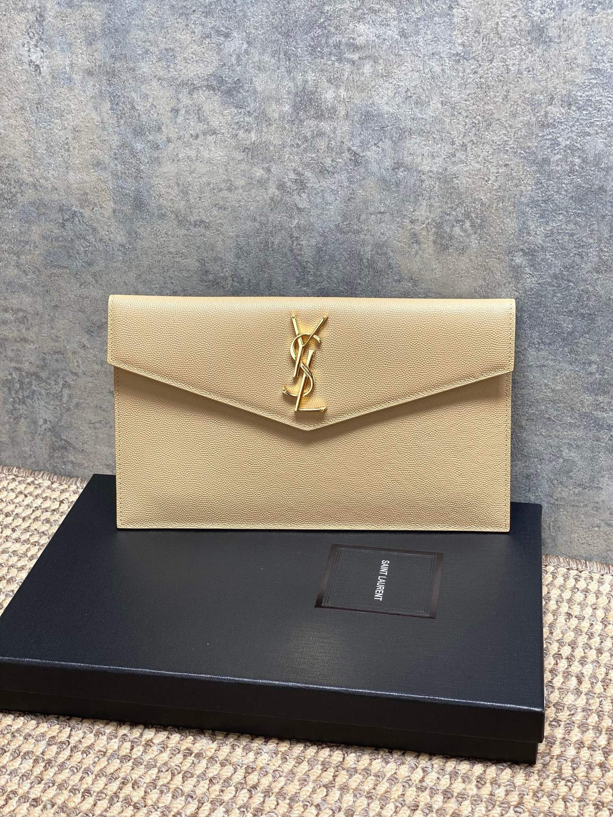 Saint Laurent Uptown Pouch In Grain De Poudre Leather