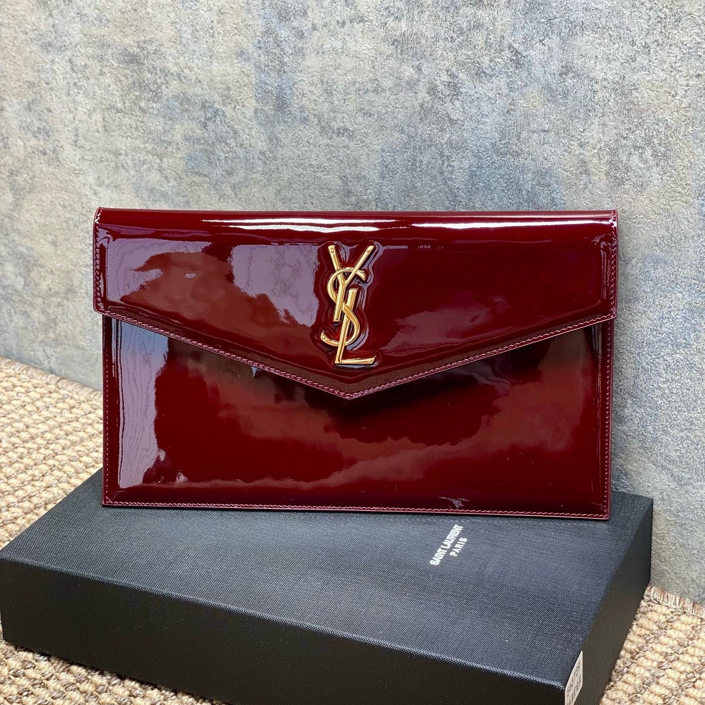 Saint Laurent Uptown Pouch In Patent Leather