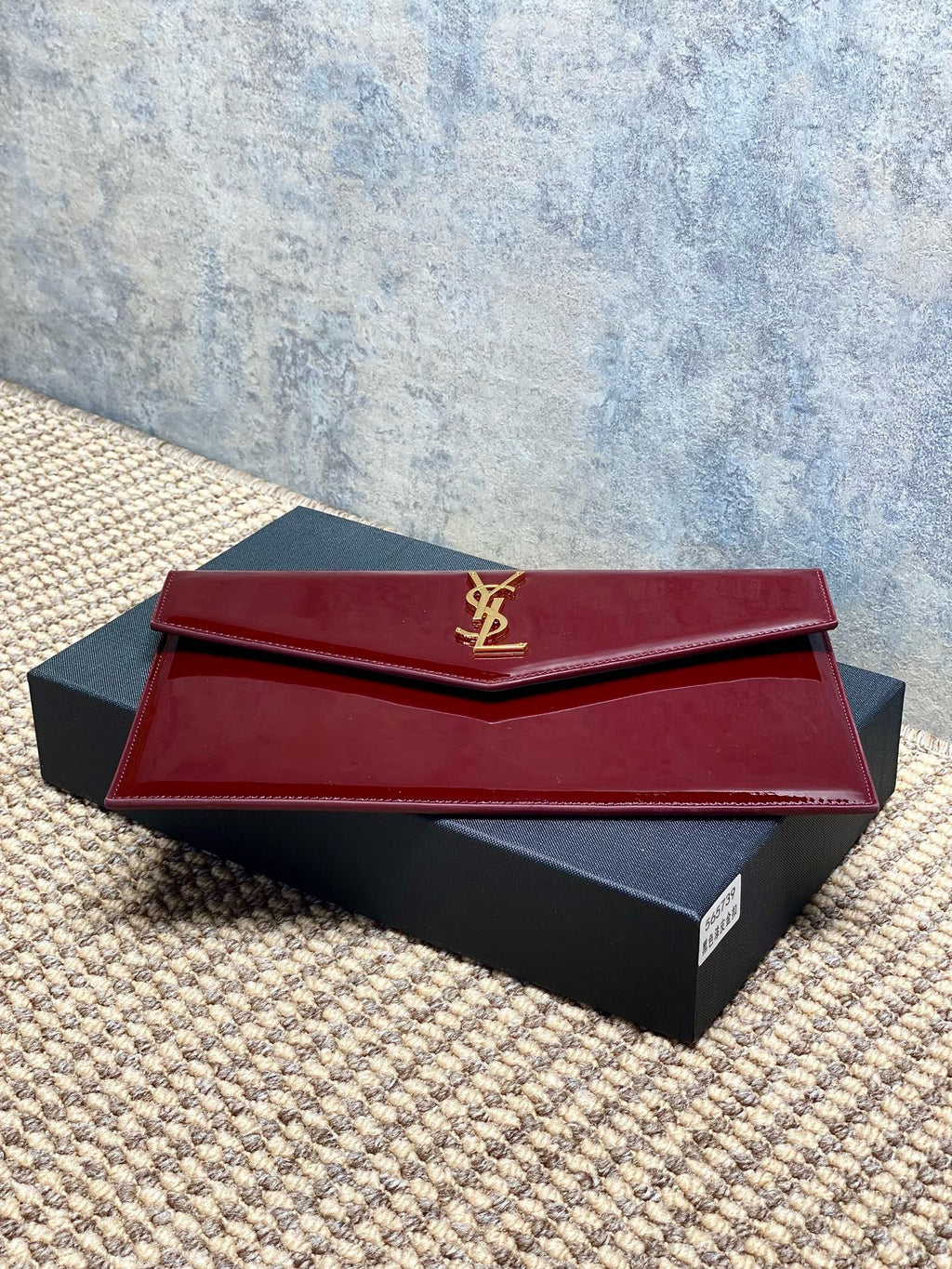 Saint Laurent Uptown Pouch In Patent Leather