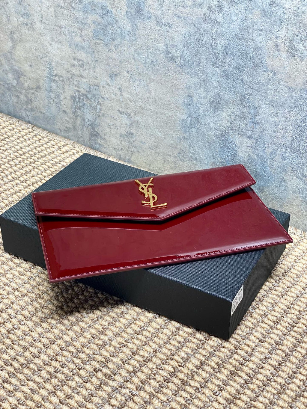 Saint Laurent Uptown Pouch In Patent Leather
