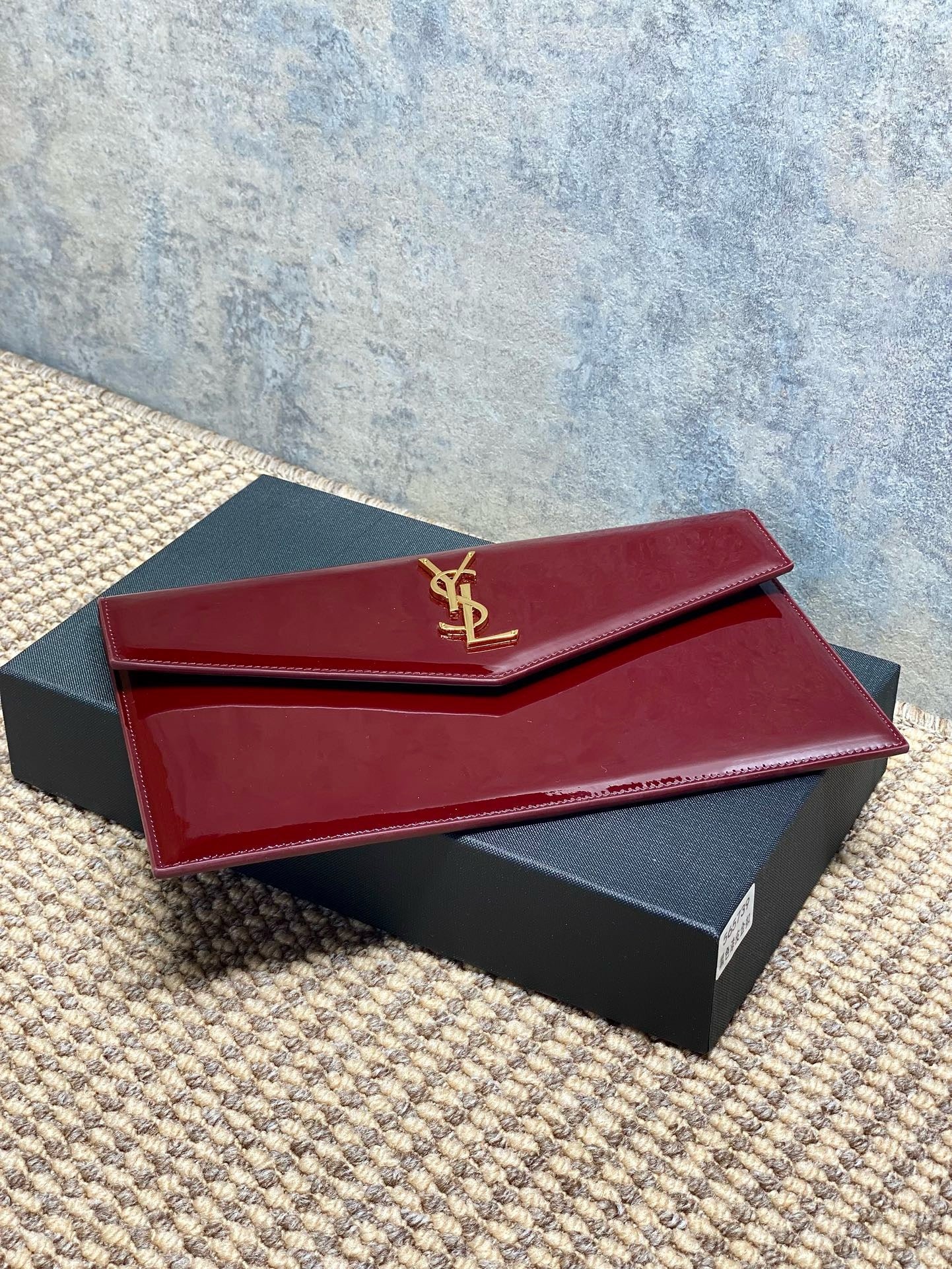 Saint Laurent Uptown Pouch In Patent Leather
