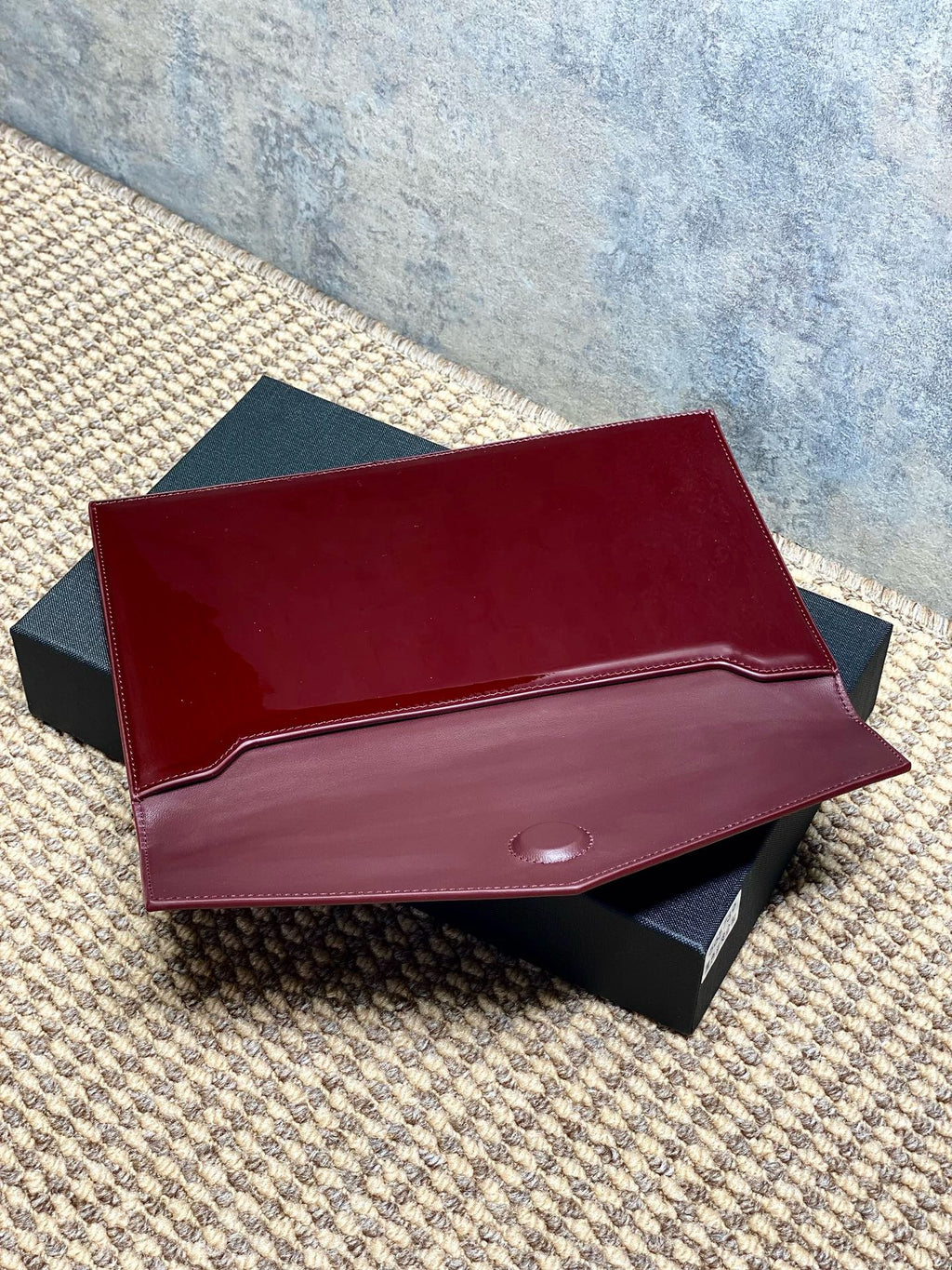 Saint Laurent Uptown Pouch In Patent Leather