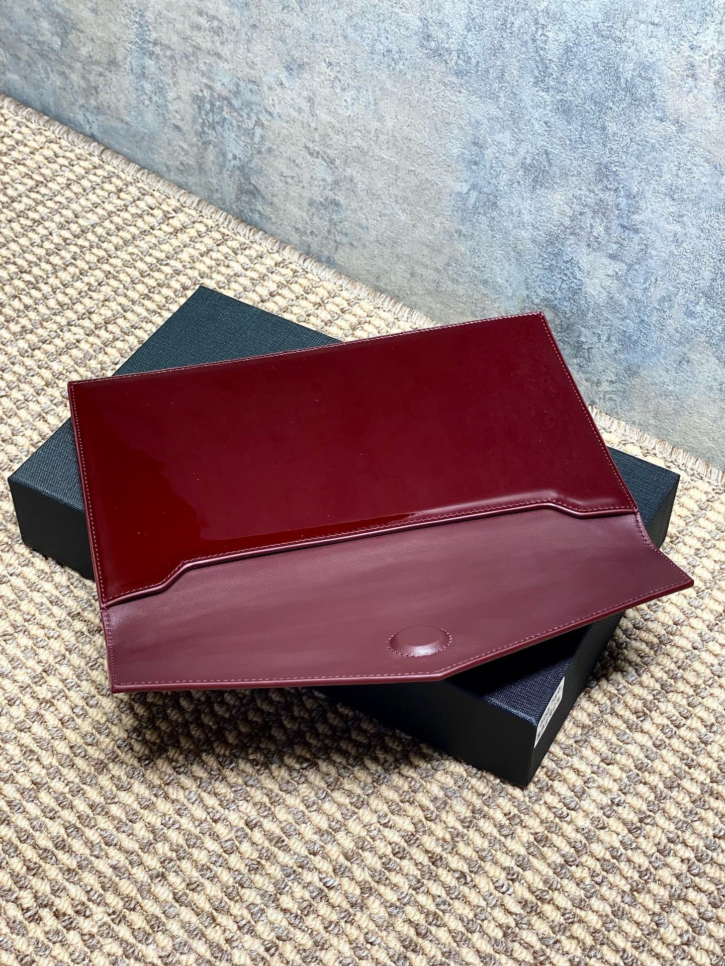 Saint Laurent Uptown Pouch In Patent Leather