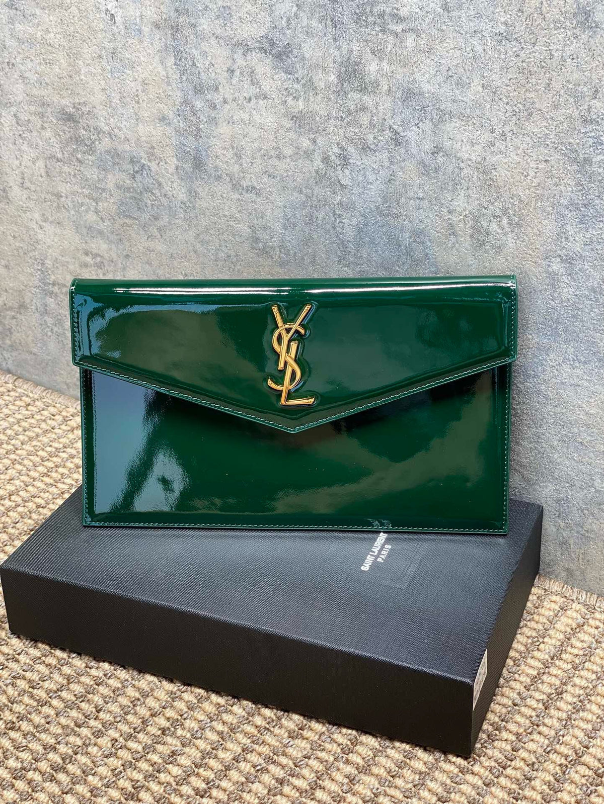 Saint Laurent Uptown Pouch In Patent Leather