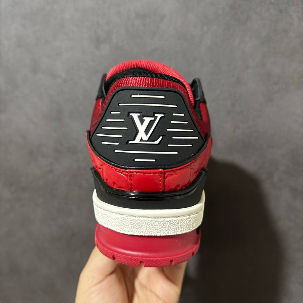 LV Trainer Sneaker 1AKP5T