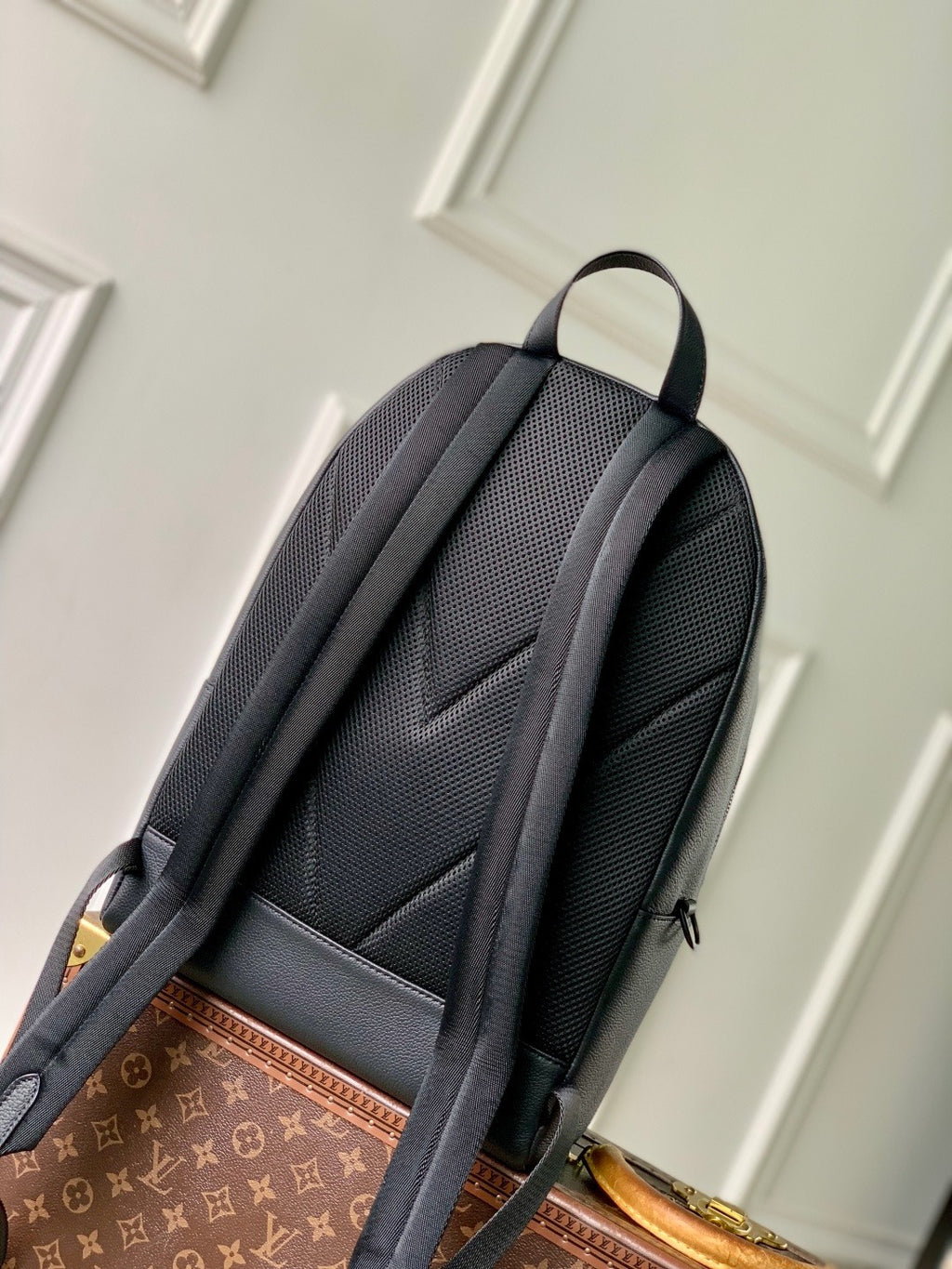 LV Discovery Work Backpack M15259
