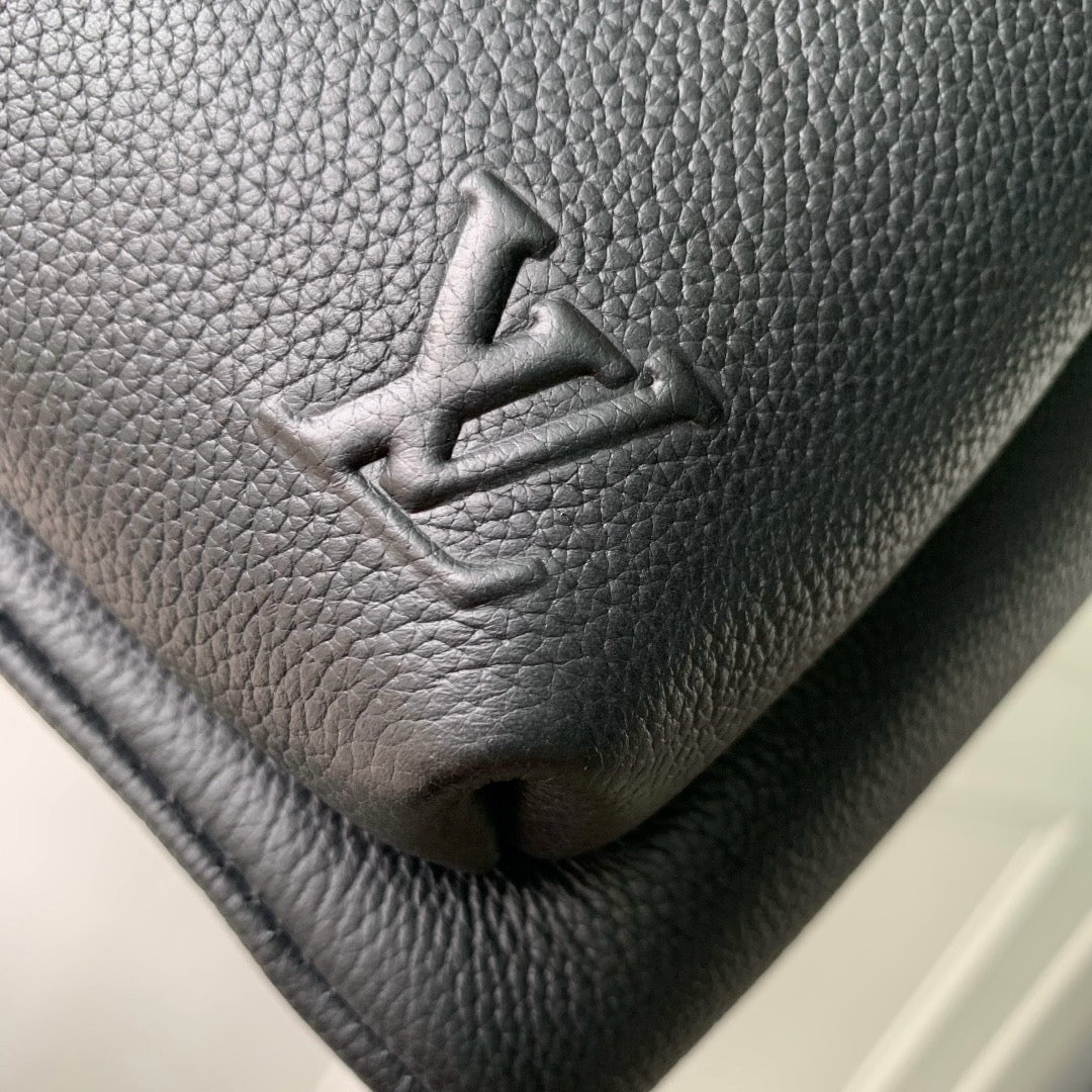 LV Discovery Work Backpack M15259