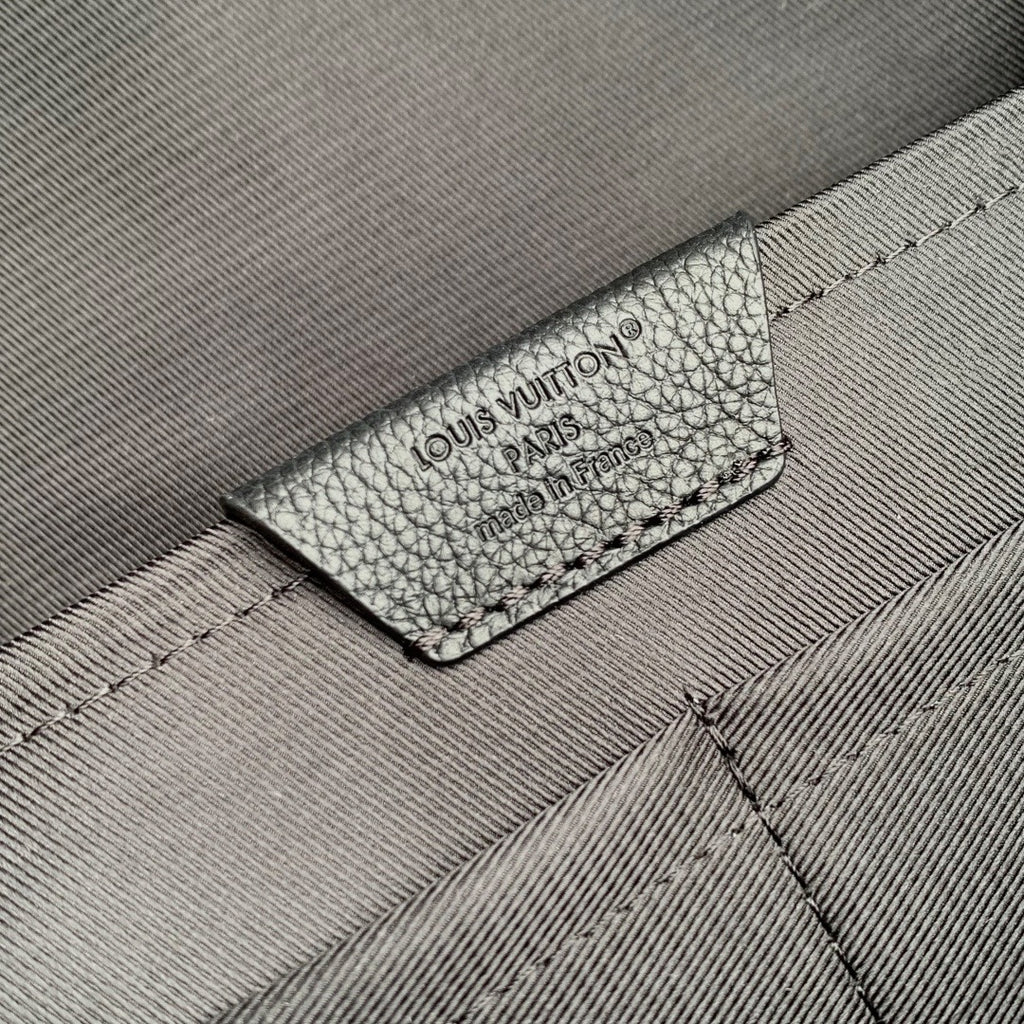 LV Discovery Work Backpack M15259