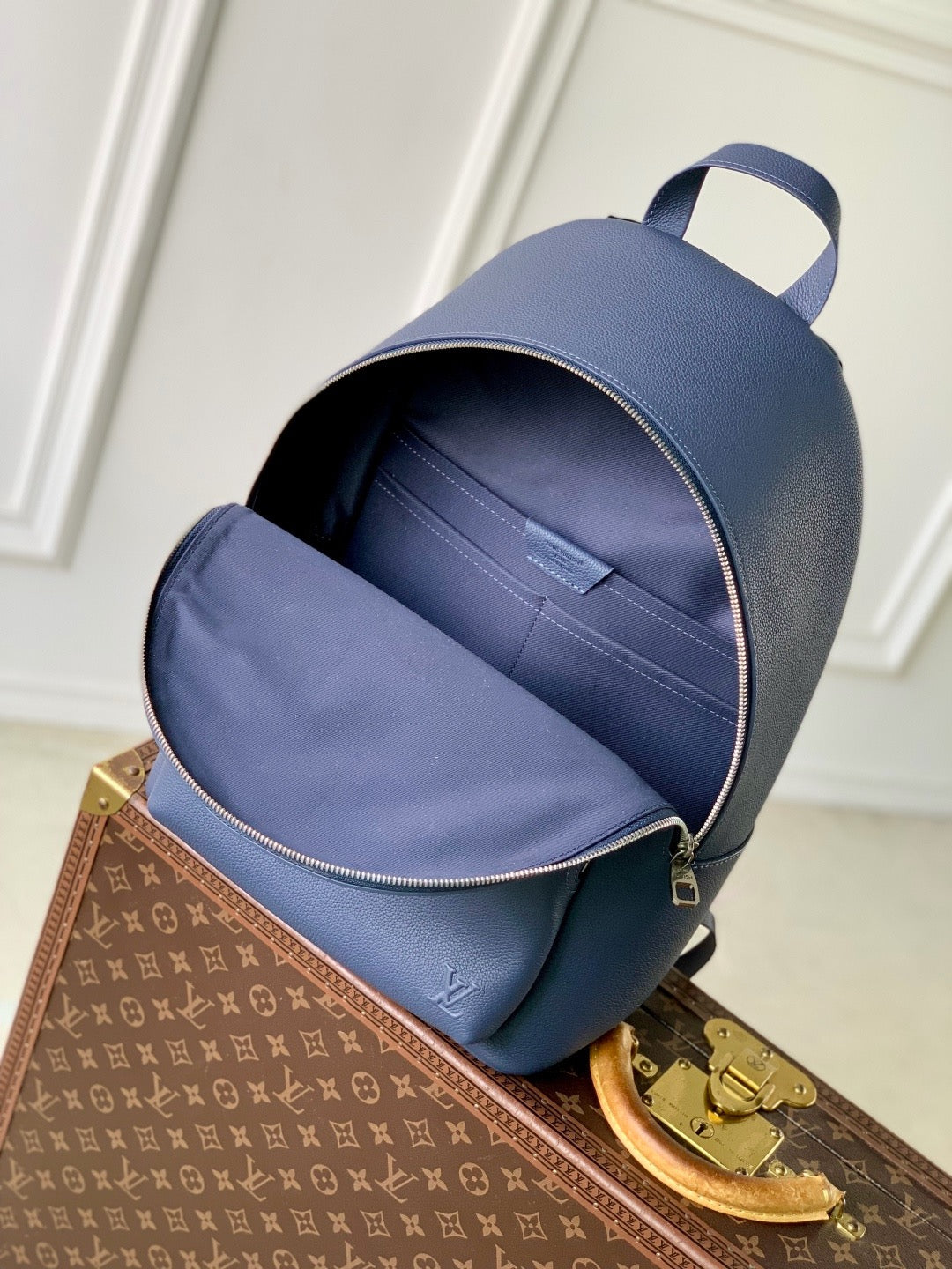 LV Discovery Work Backpack M15259