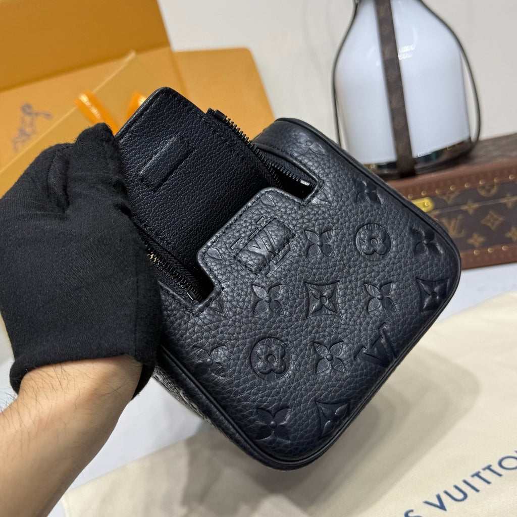 LV Dopp Kit Monogram Taurillon Leather M59478