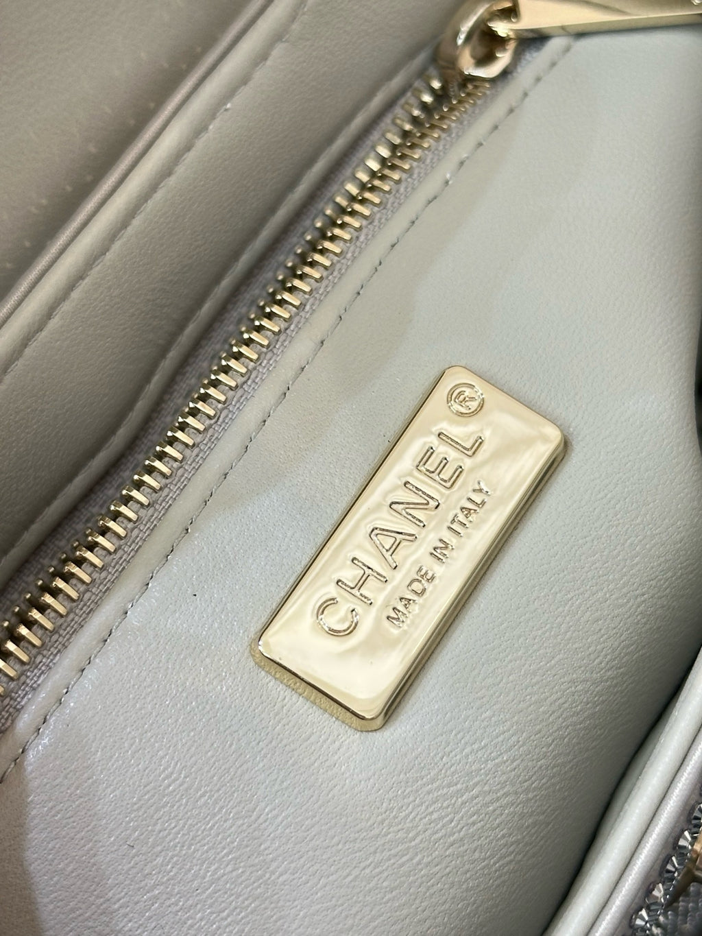 Chanel Mini Tote in Strass