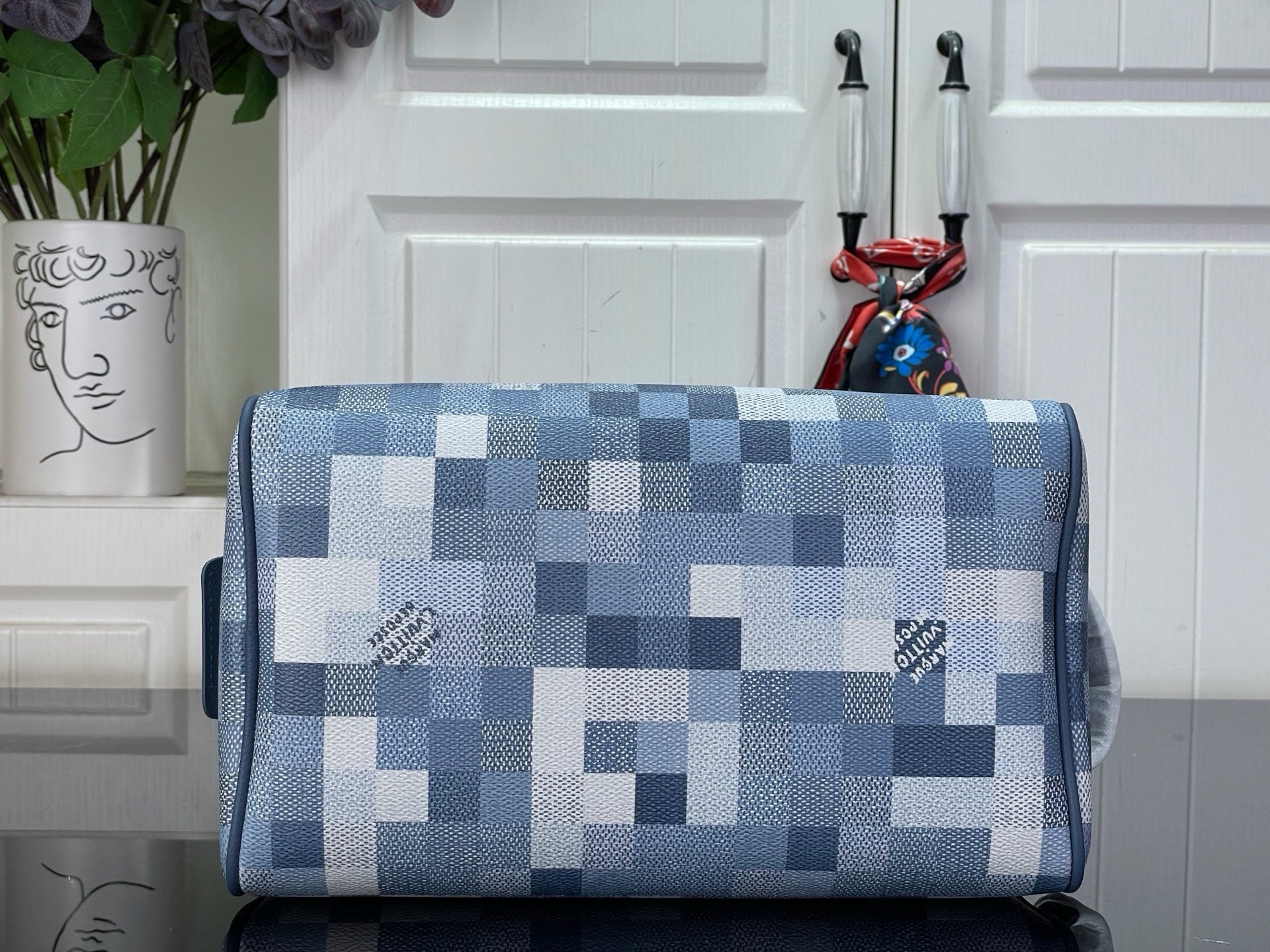 LV Dopp Kit M28847