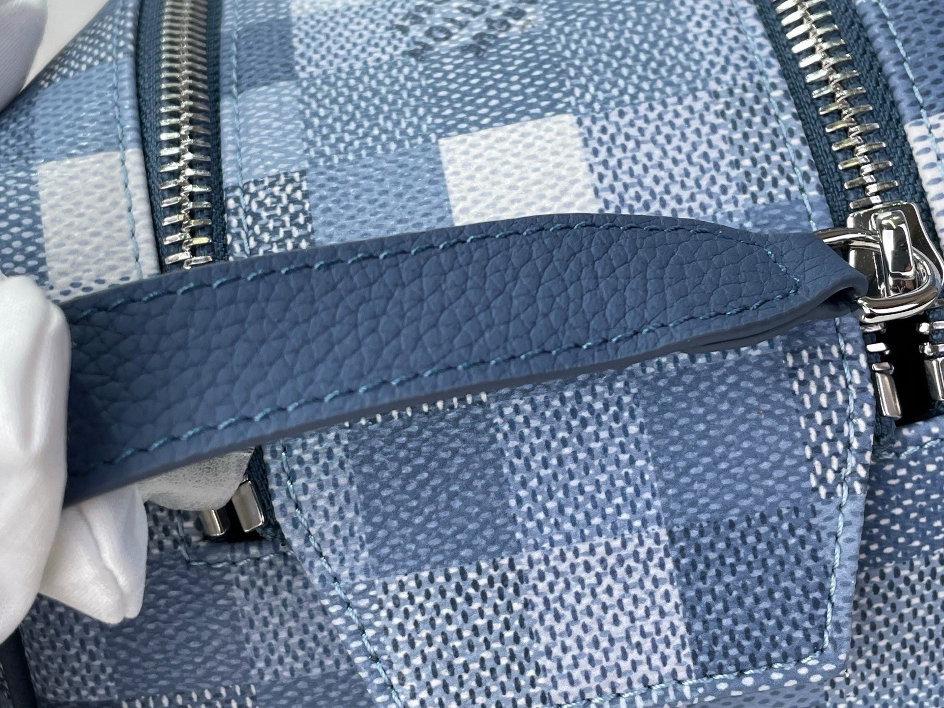 LV Dopp Kit M28847