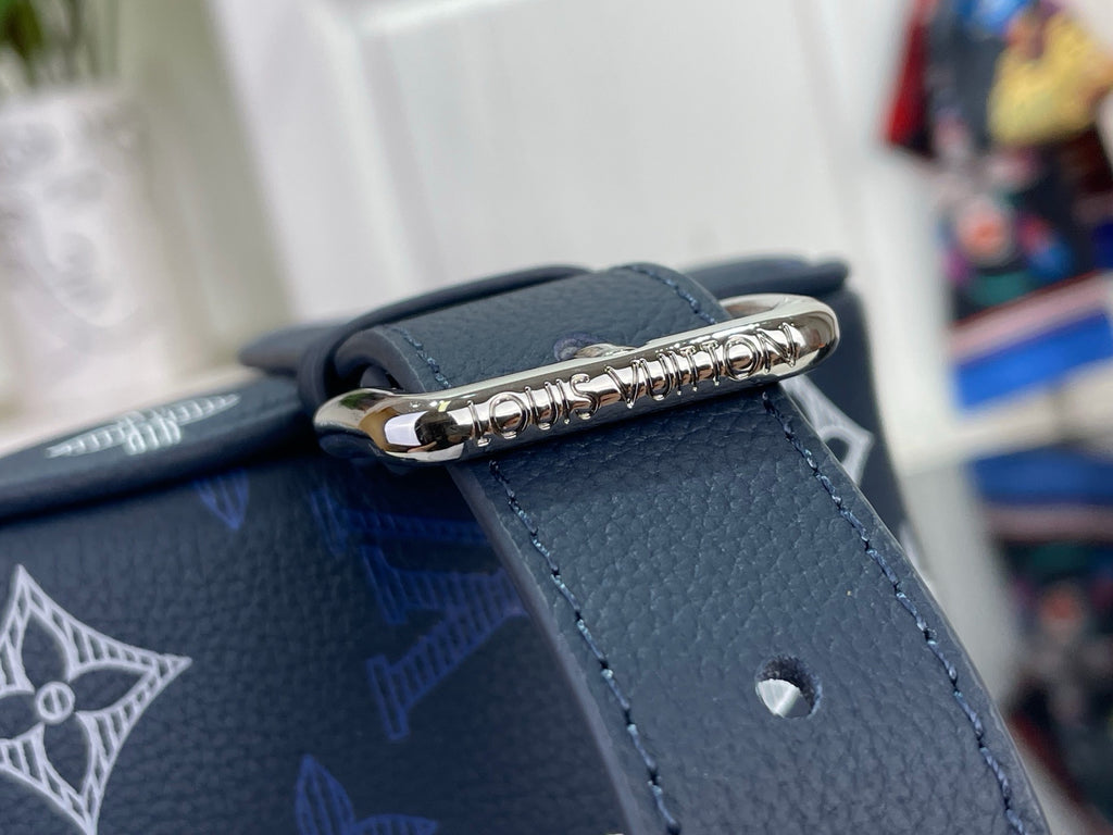LV Locker Dopp Kit M28835