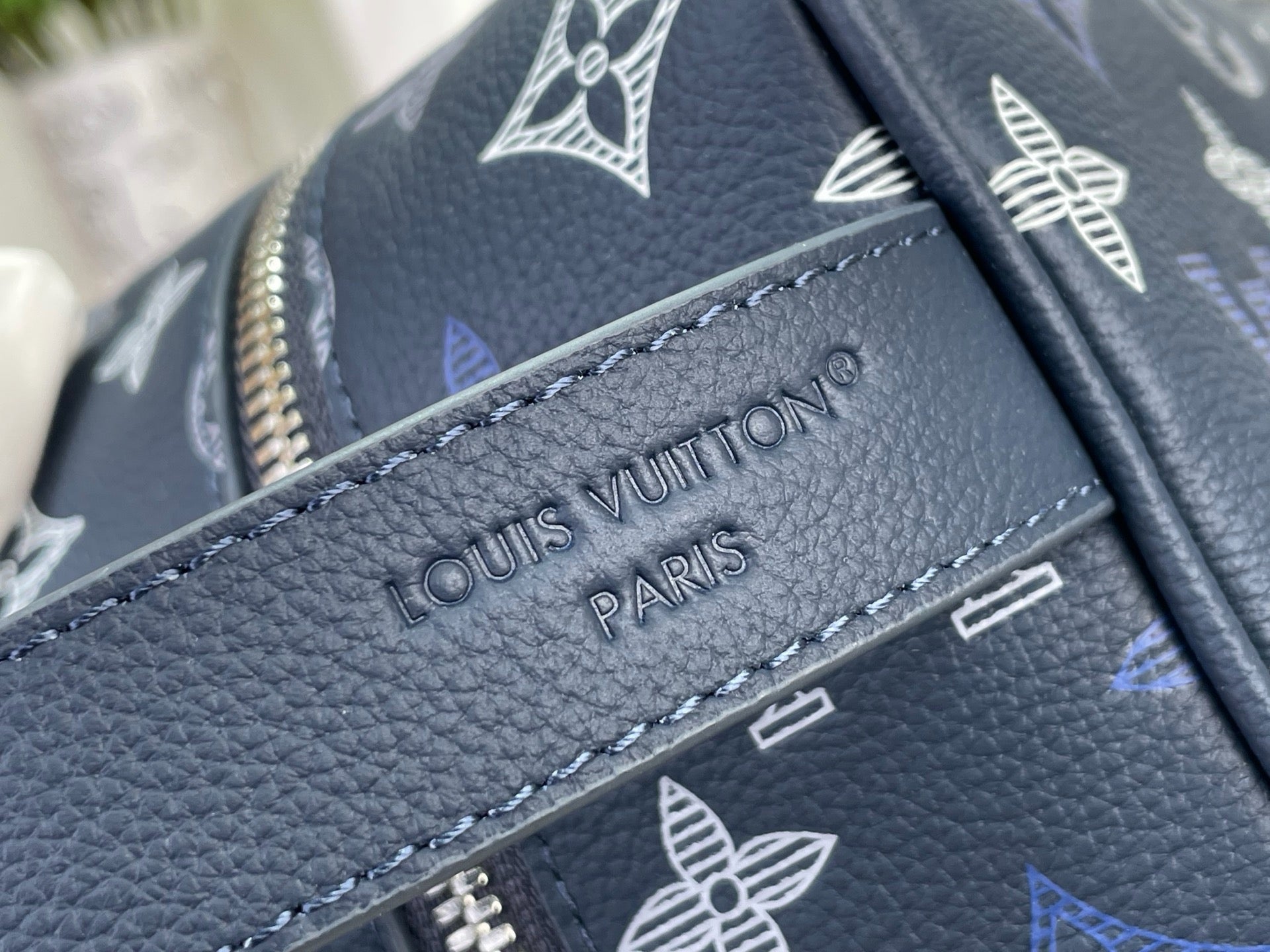 LV Locker Dopp Kit M28835