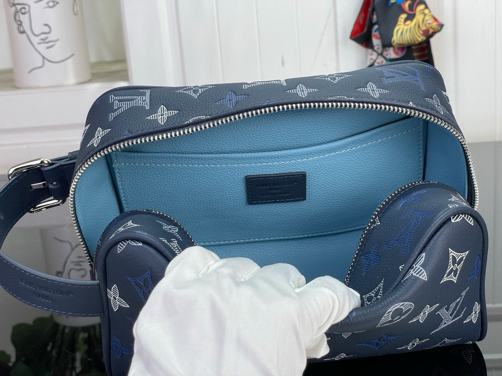 LV Locker Dopp Kit M28835