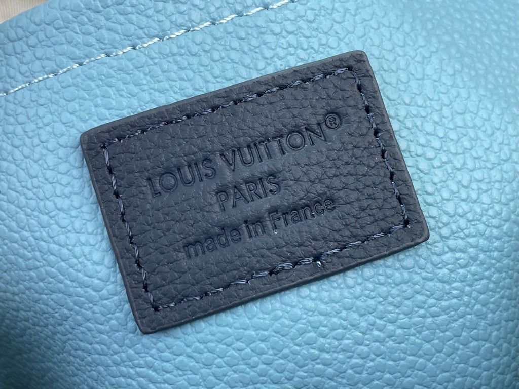 LV Locker Dopp Kit M28835
