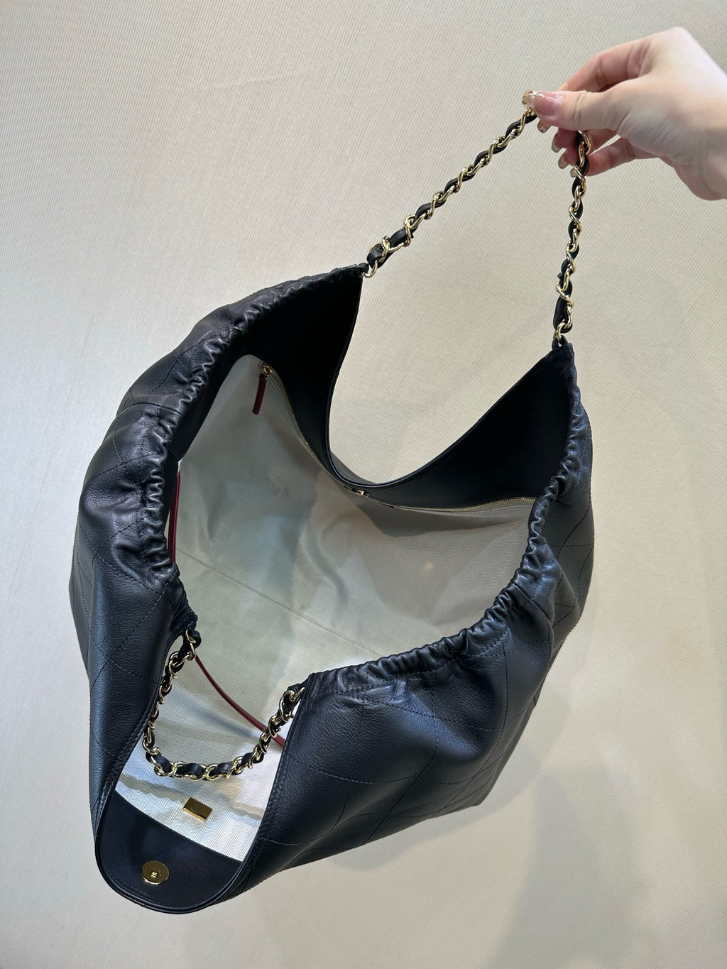 Chanel Maxi Cabas Hobo Bag in Calfskin