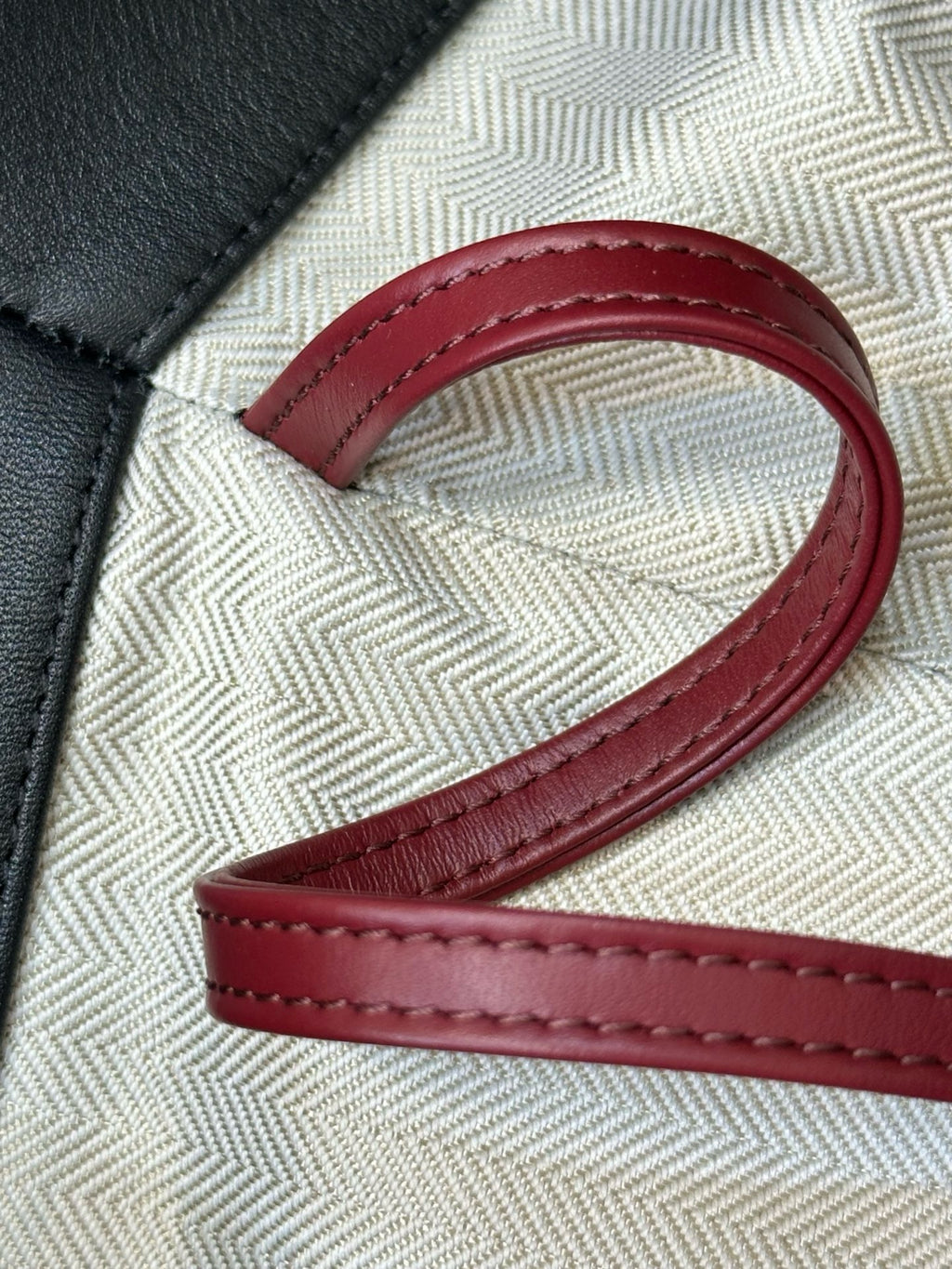 Chanel Maxi Cabas Hobo Bag in Calfskin
