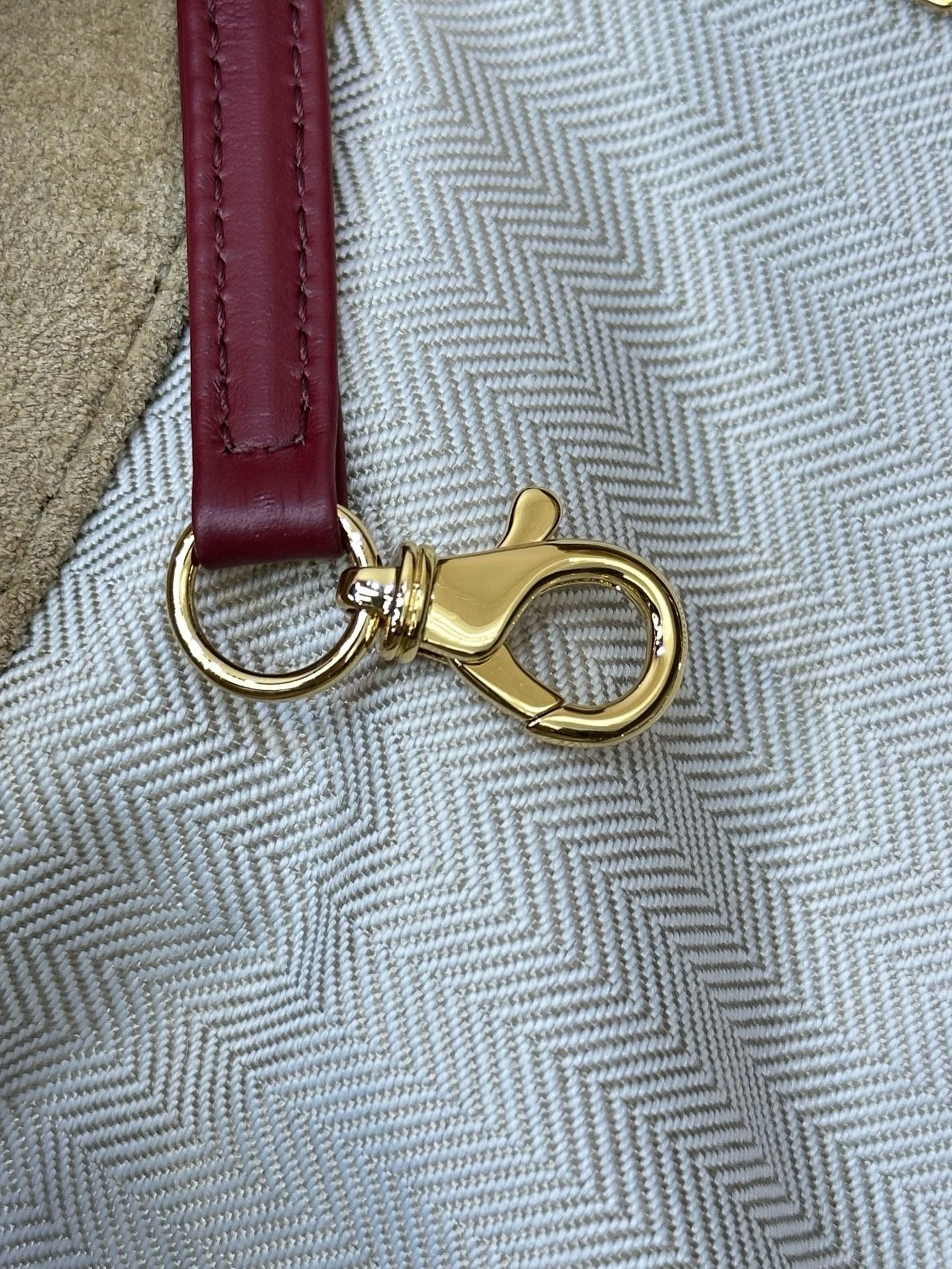 Chanel Maxi Cabas Hobo Bag in Suede