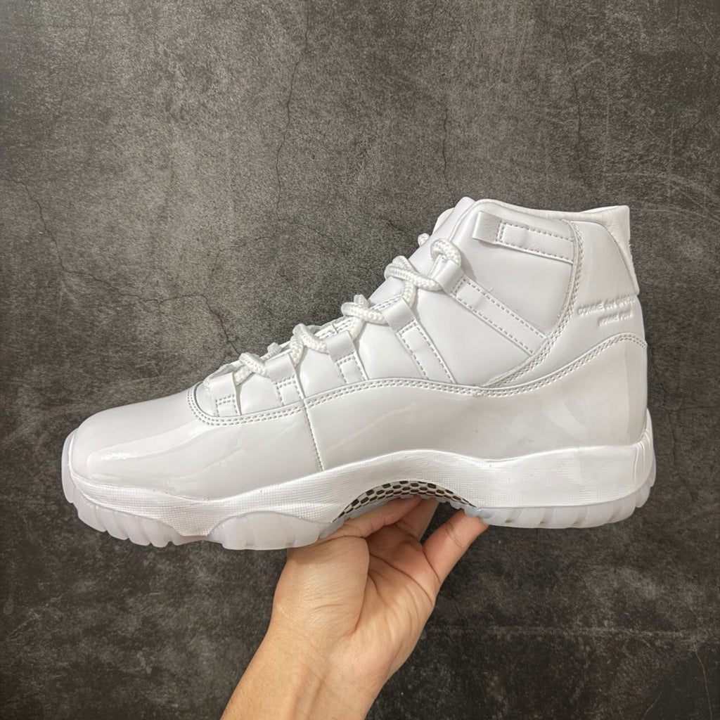 Jordan 11 Comme des Garçons Homme Plus White IV7639-100