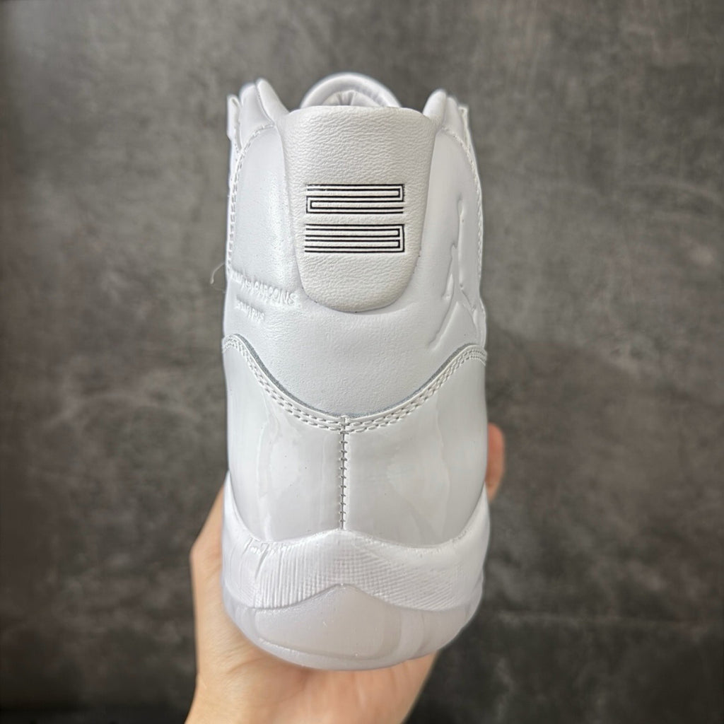Jordan 11 Comme des Garçons Homme Plus White IV7639-100
