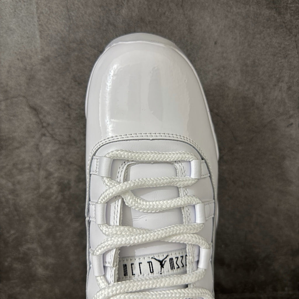 Jordan 11 Comme des Garçons Homme Plus White IV7639-100
