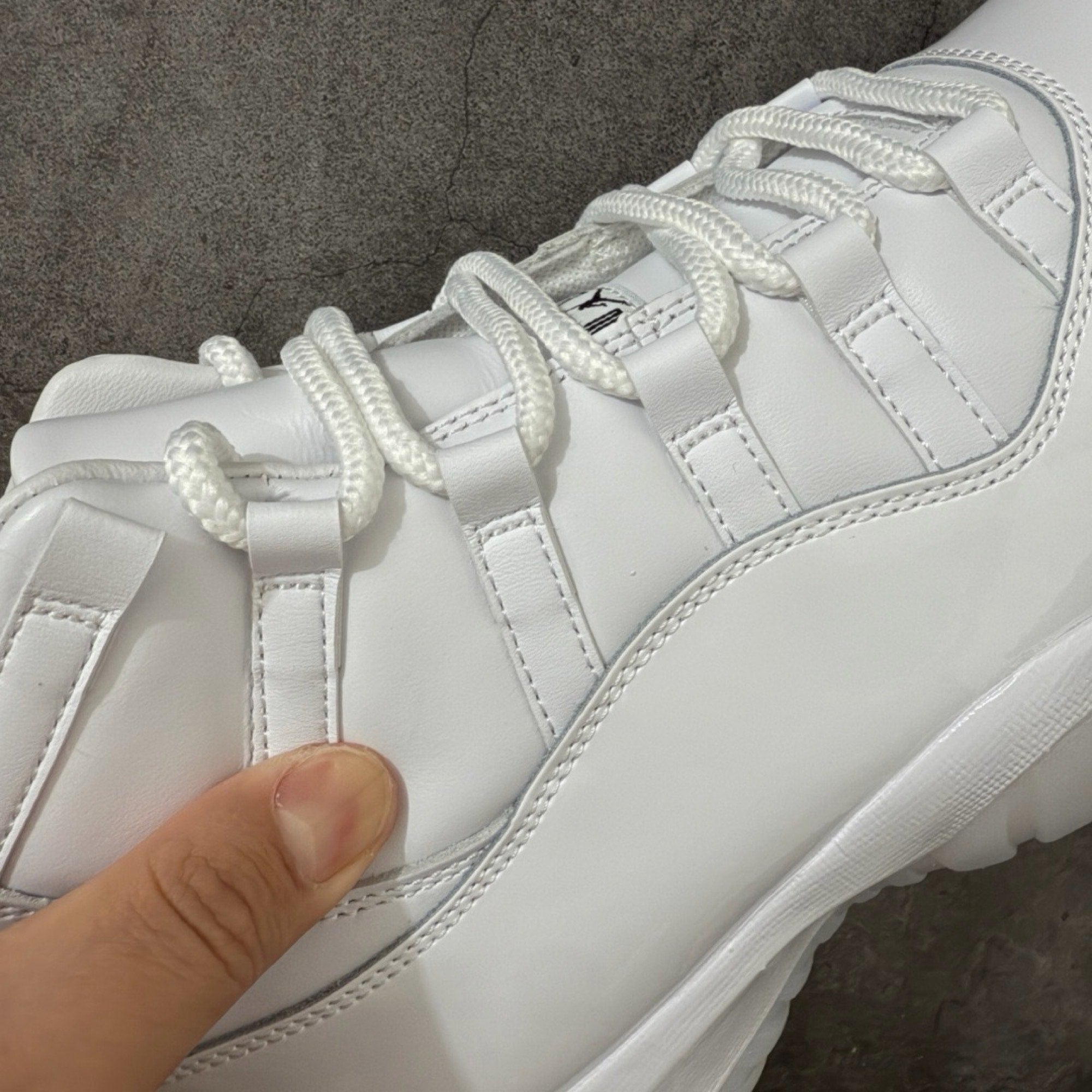 Jordan 11 Comme des Garçons Homme Plus White IV7639-100