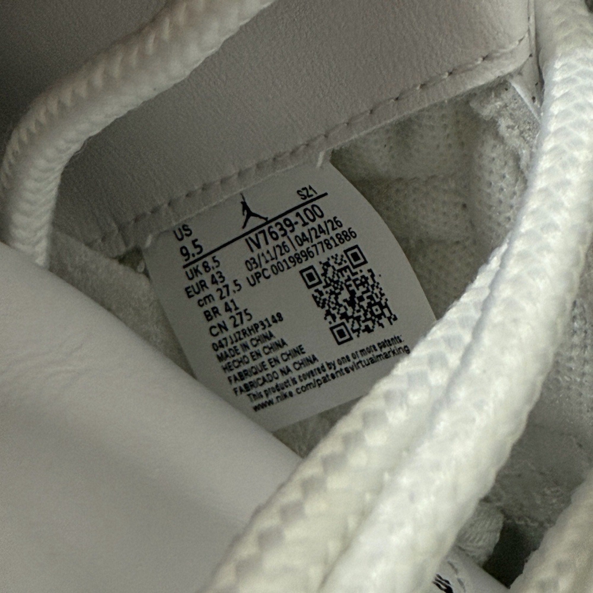 Jordan 11 Comme des Garçons Homme Plus White IV7639-100