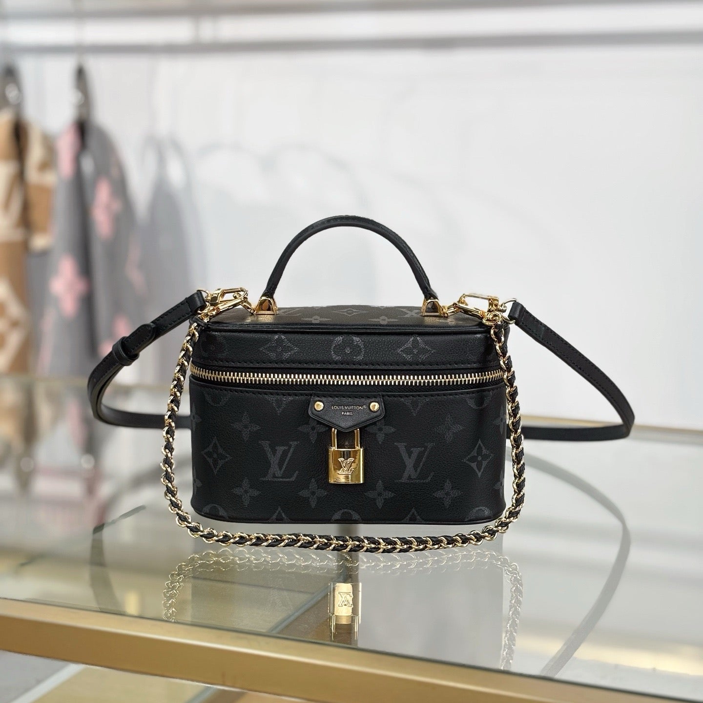 LV Vanity Chain Pouch M3A372