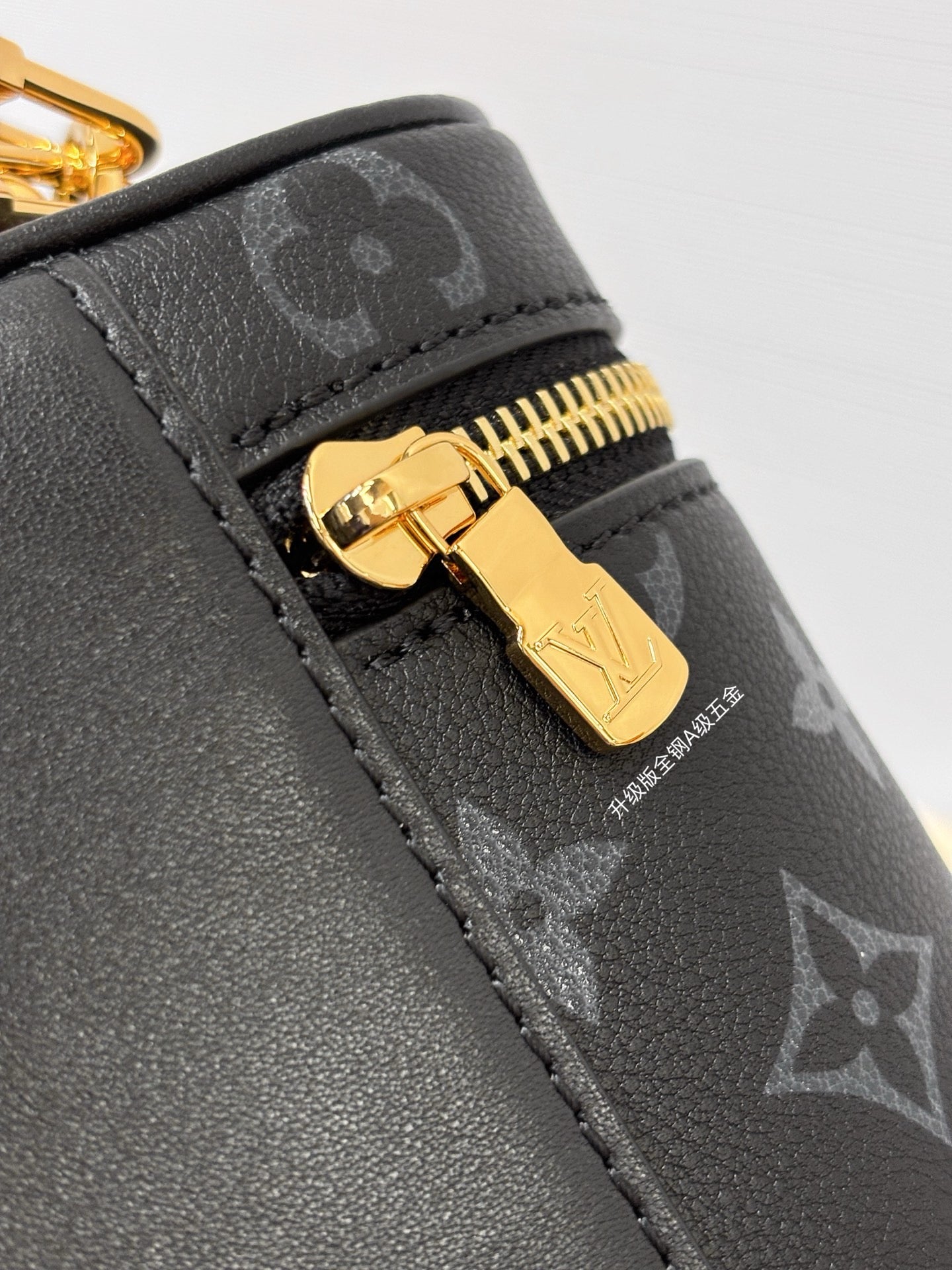 LV Vanity Chain Pouch M3A372