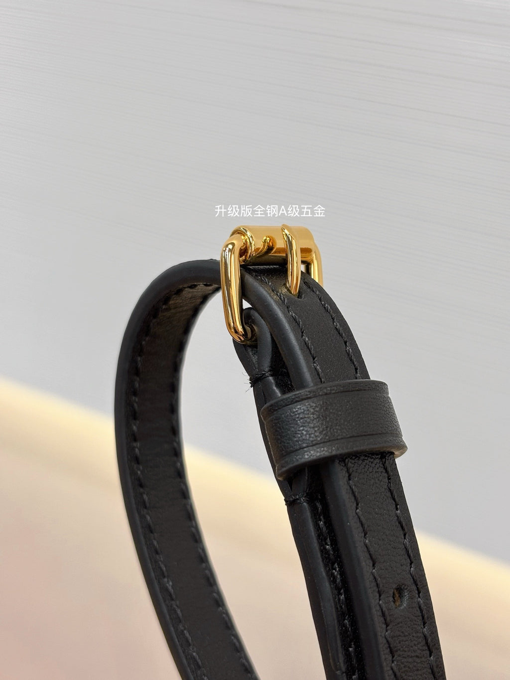 LV Vanity Chain Pouch M3A372