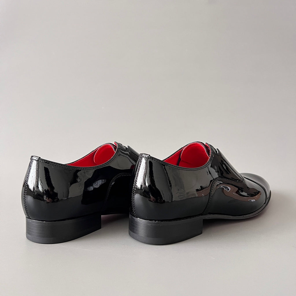 Christian Louboutin Oxford Shoe in Patent Calf Leather