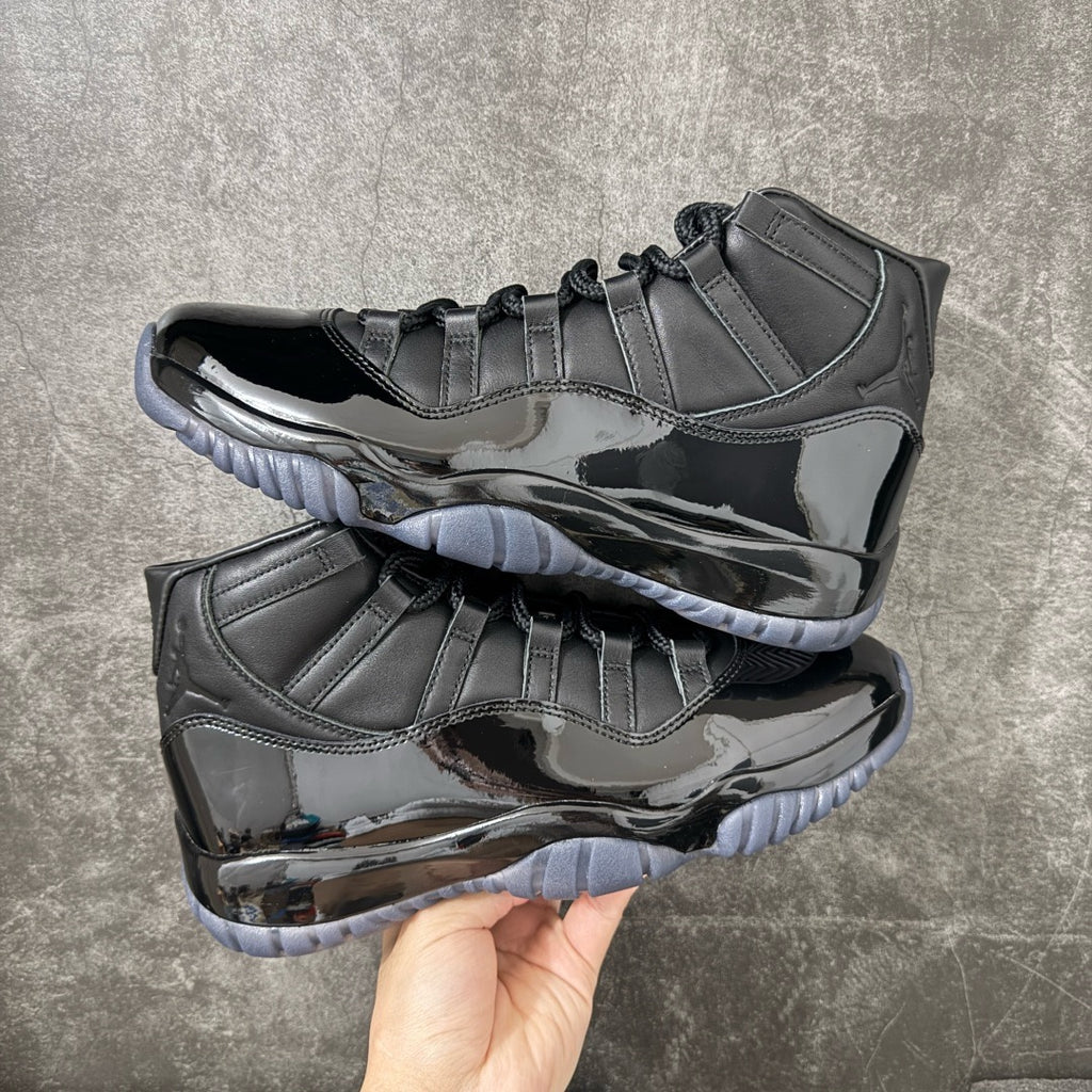 Jordan 11 Comme des Garçons Homme Plus Black IV7639-001