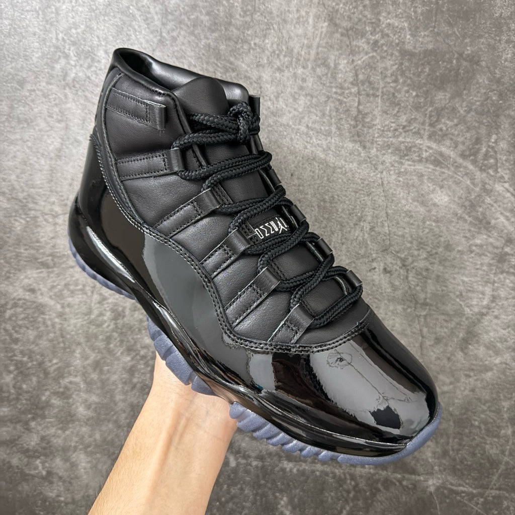 Jordan 11 Comme des Garçons Homme Plus Black IV7639-001