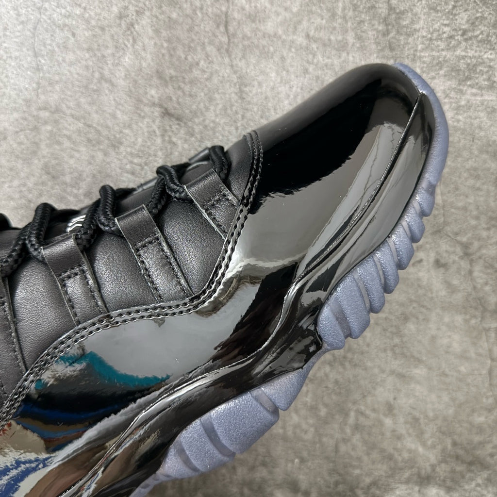 Jordan 11 Comme des Garçons Homme Plus Black IV7639-001