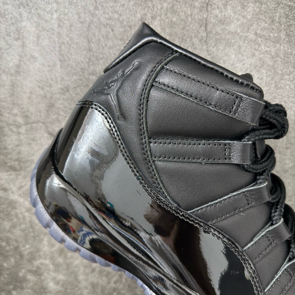 Jordan 11 Comme des Garçons Homme Plus Black IV7639-001