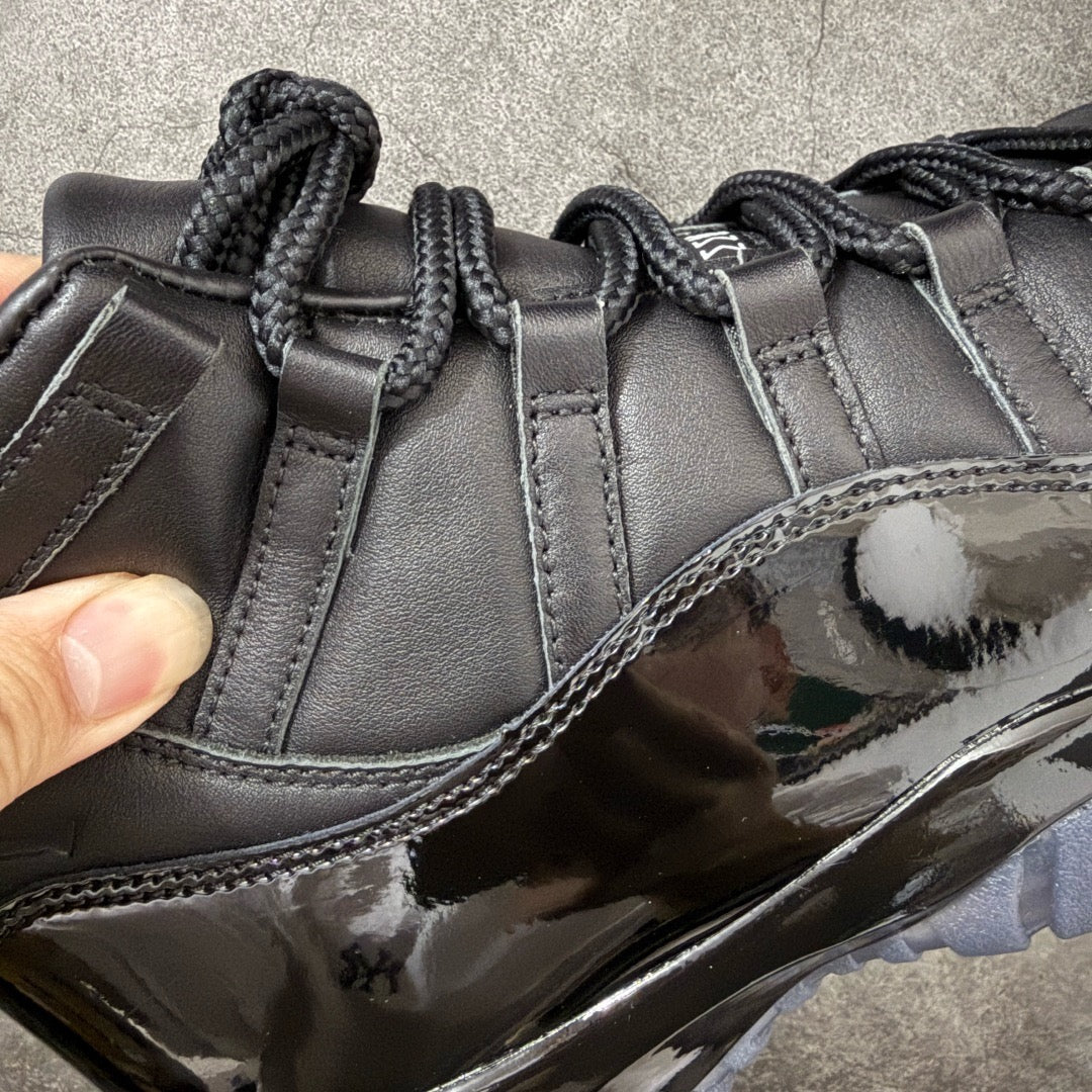 Jordan 11 Comme des Garçons Homme Plus Black IV7639-001