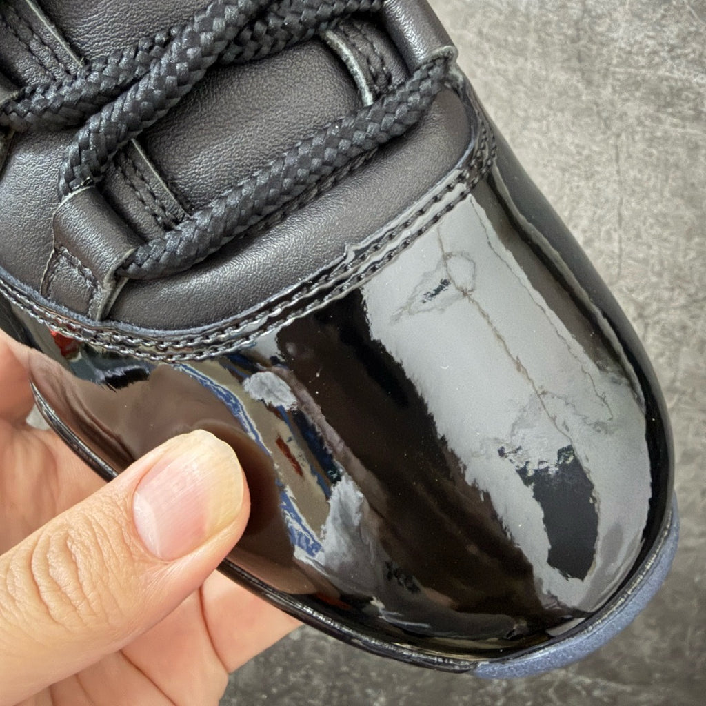 Jordan 11 Comme des Garçons Homme Plus Black IV7639-001