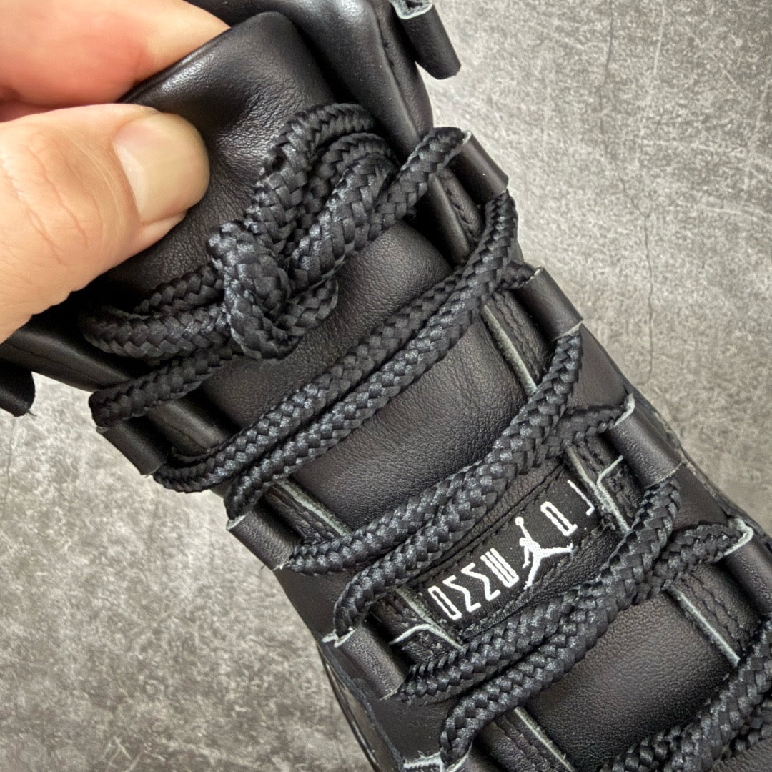 Jordan 11 Comme des Garçons Homme Plus Black IV7639-001