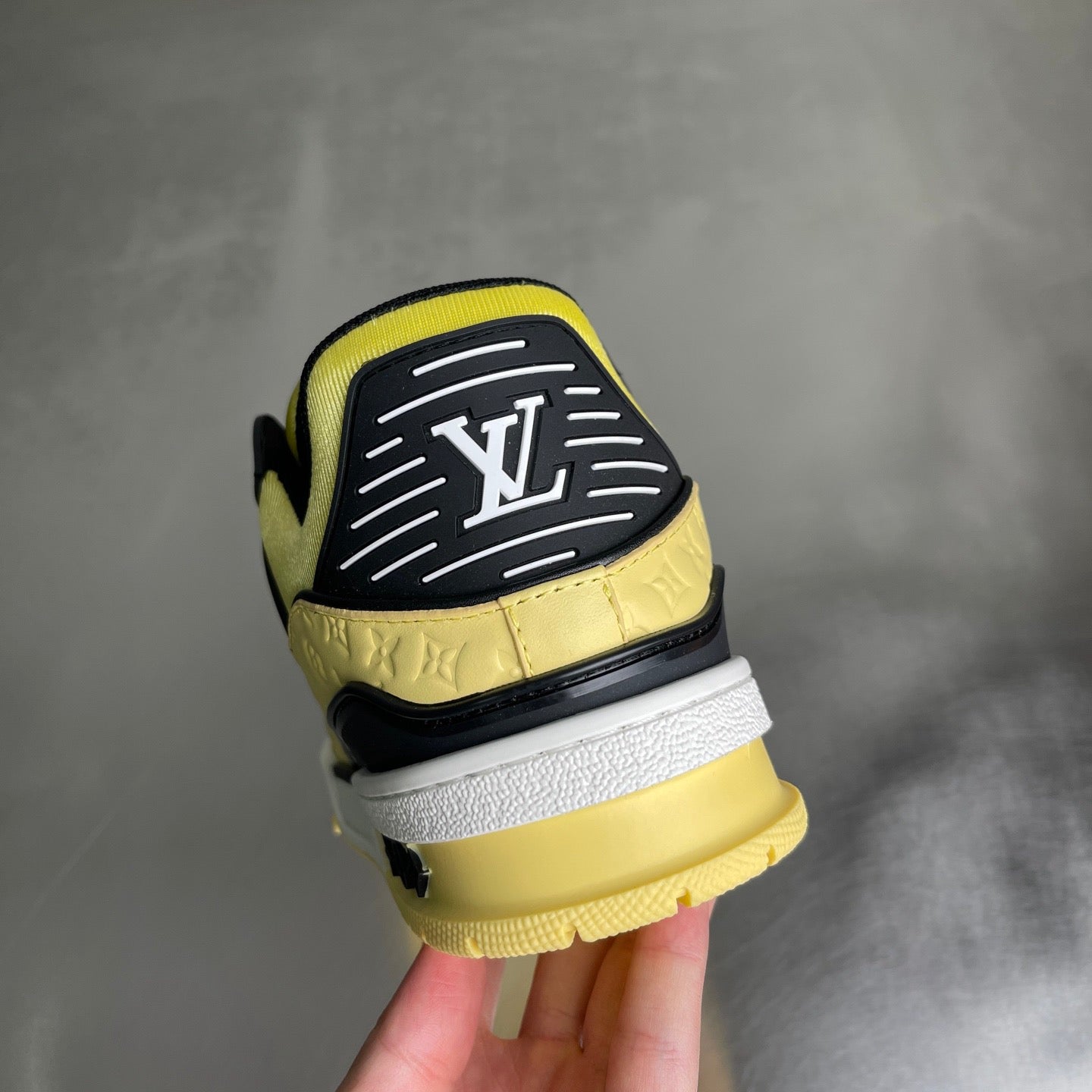 LV Trainer Sneaker 1AK76G