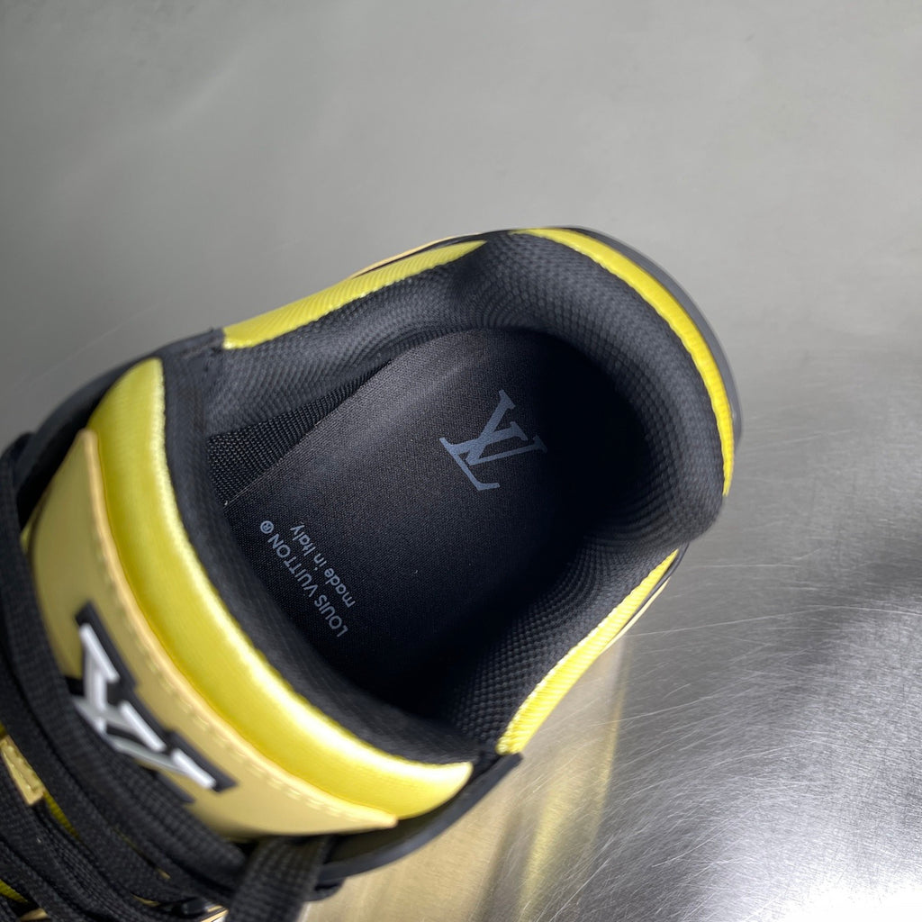 LV Trainer Sneaker 1AK76G