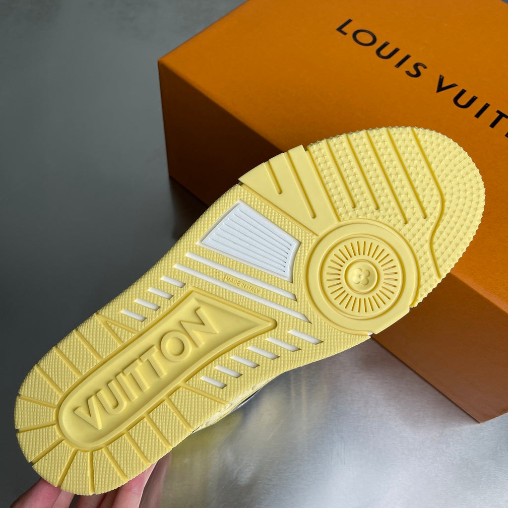 LV Trainer Sneaker 1AK76G