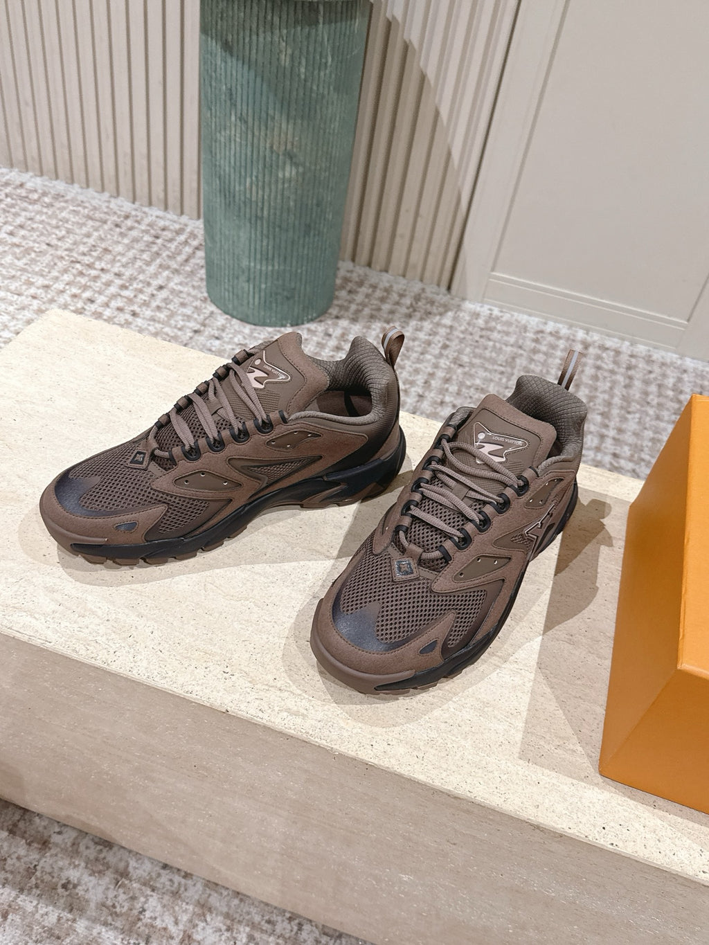 LV Tatic Runner Sneaker 1AJAPT