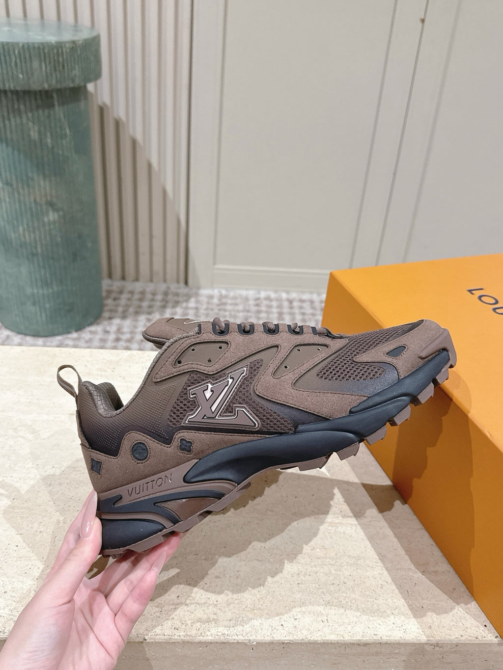 LV Tatic Runner Sneaker 1AJAPT