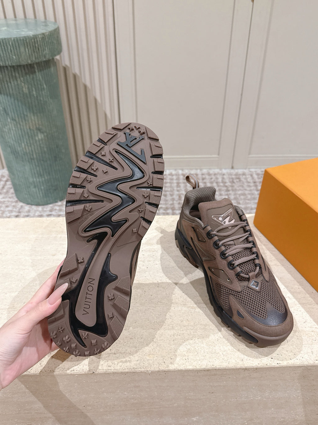 LV Tatic Runner Sneaker 1AJAPT